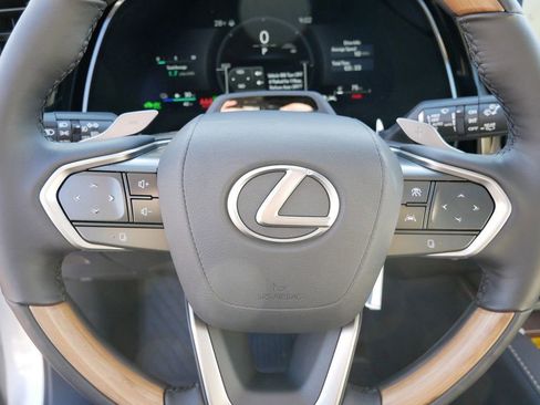 New 2026 Lexus RX 450h AWD image 17