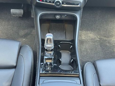 Certified 2026 Volvo XC40 B5 Plus w/ Protection Package Premier AWD/4WD image 14