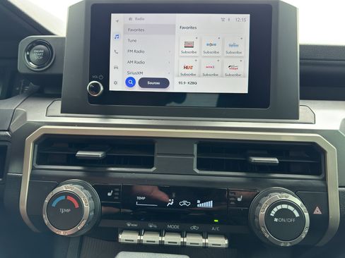 Certified 2024 Toyota Tacoma SR5 AWD/4WD image 17