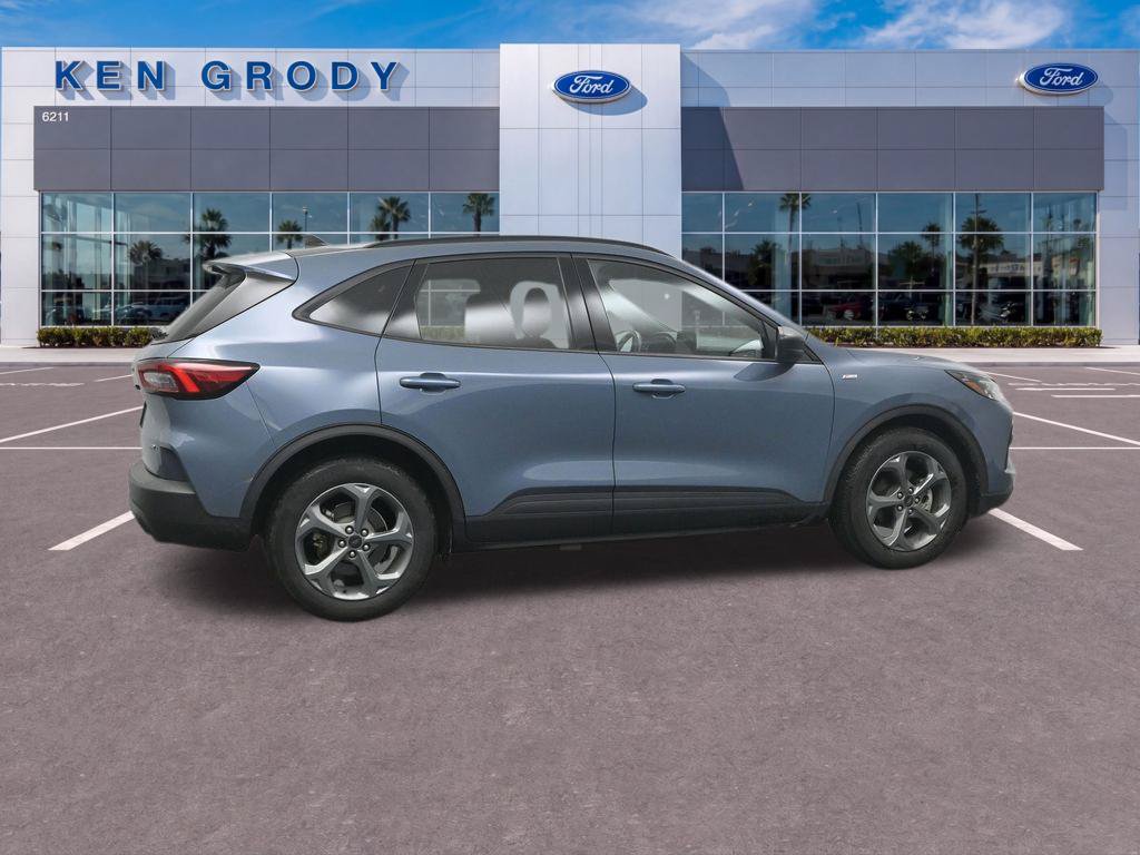 Used 2025 Ford Escape ST-Line w/ Equipment Group 301A FWD image 6