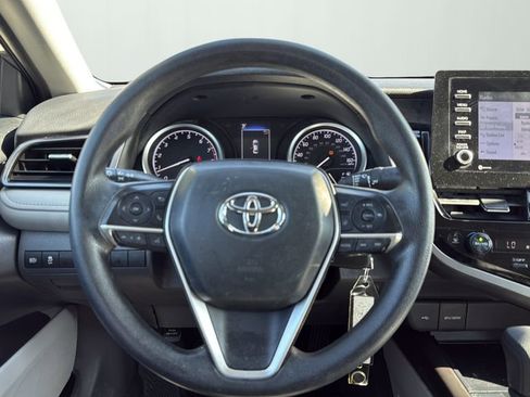 Used 2022 Toyota Camry LE image 11