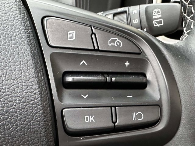 Used 2024 Hyundai Venue SEL FWD image 29