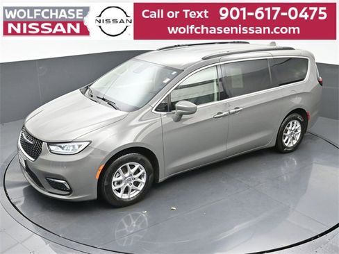 Used 2022 Chrysler Pacifica Touring-L image 28