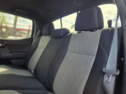 Used 2022 Toyota Tacoma TRD Off-Road w/ Technology Package image 26