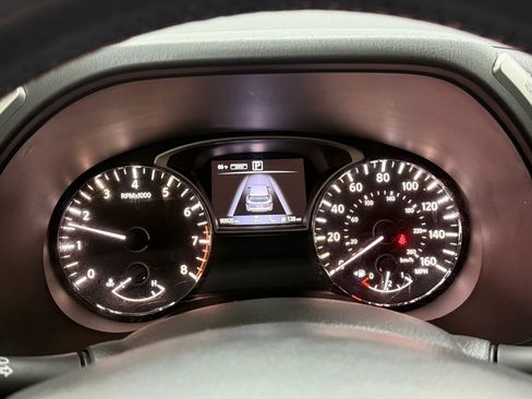 Used 2018 Nissan Pathfinder SL w/ Midnight Edition Package image 41