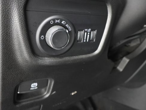 Used 2023 Jeep Grand Cherokee Altitude AWD/4WD image 43