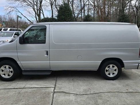 Used 2006 Ford E-150 and Econoline 150 image 2
