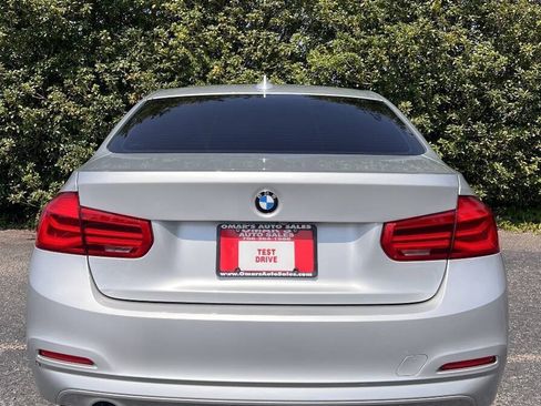 Used 2018 BMW 320i xDrive Sedan w/ Convenience Package AWD/4WD image 6