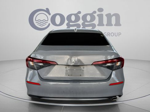 Used 2025 Honda Civic Sport image 4