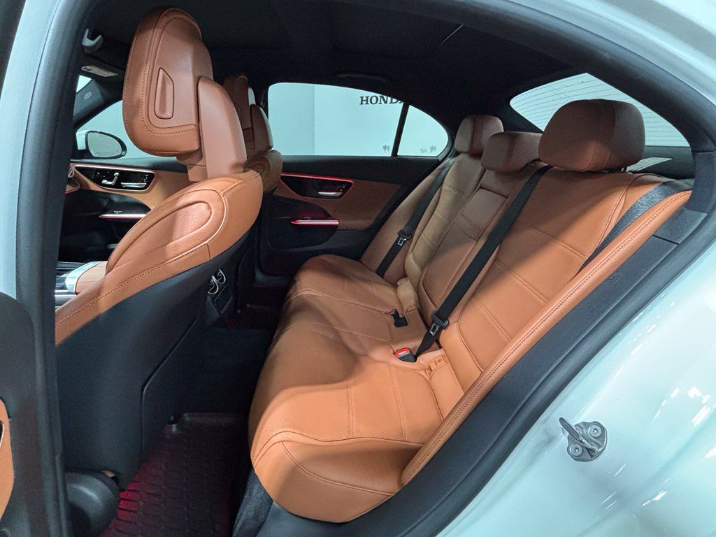 Used 2023 Mercedes-Benz C 300 Sedan image 31