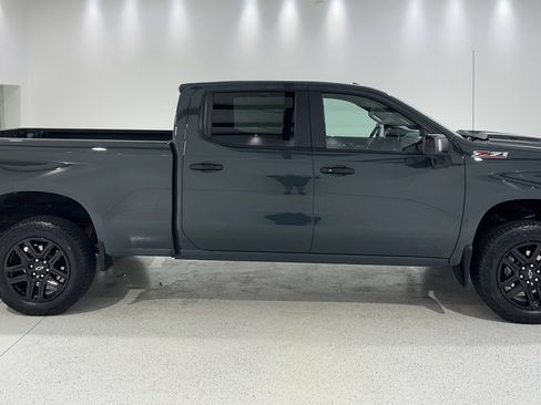 Used 2025 Chevrolet Silverado 1500 LT Trail Boss w/ Convenience Package II image 6