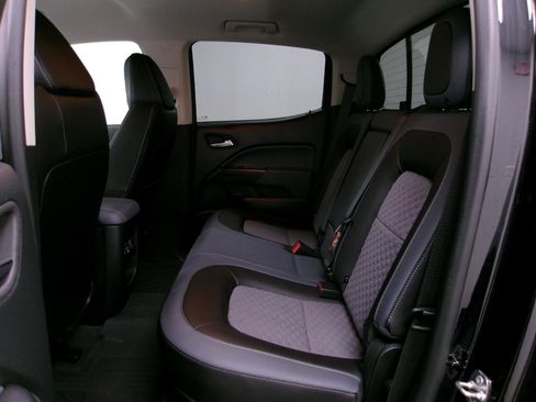 Used 2022 Chevrolet Colorado Z71 image 9