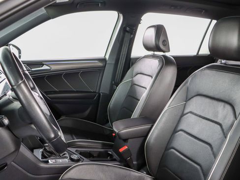 Used 2022 Volkswagen Tiguan SEL R-Line image 25
