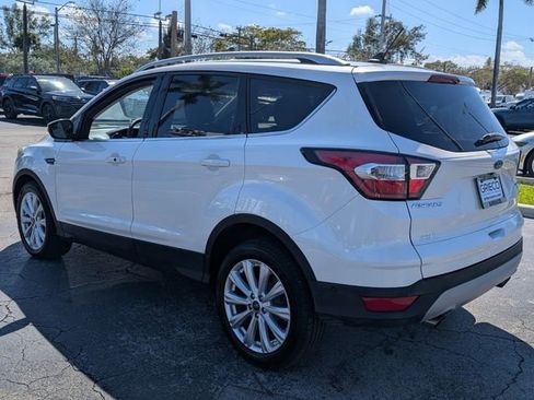 Used 2018 Ford Escape Titanium image 5