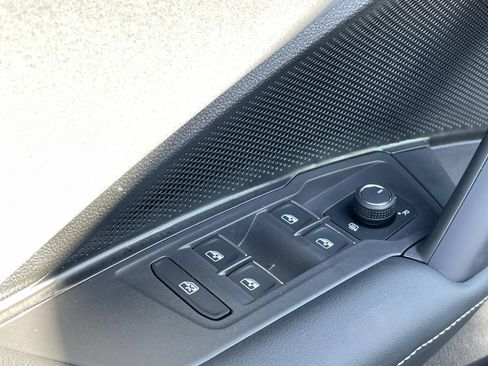 New 2026 Volkswagen Tiguan SE R-Line FWD image 16