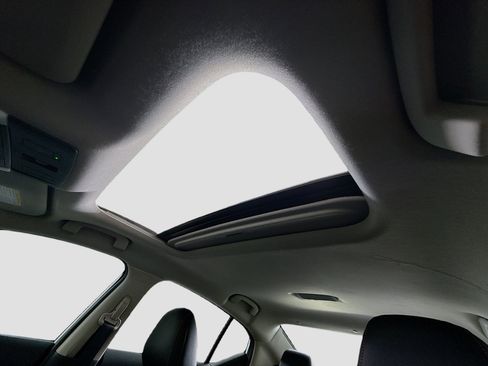 Used 2024 Nissan Sentra SR w/ SR Premium Package image 41