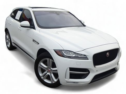 Used 2017 Jaguar F-PACE R-Sport image 2