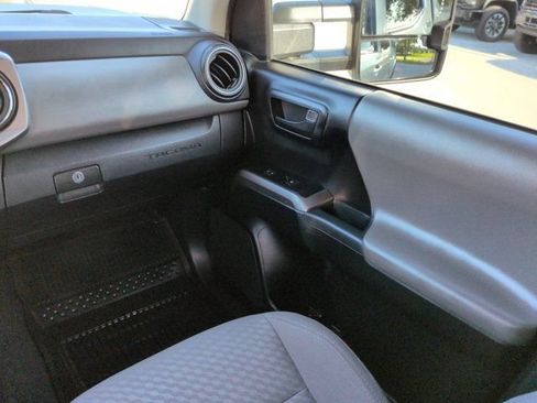 Used 2022 Toyota Tacoma SR5 w/ Technology Package RWD image 15