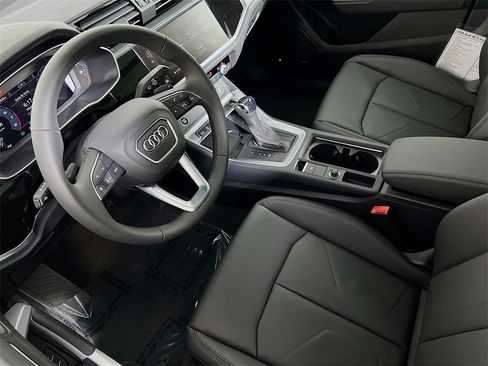 New 2025 Audi Q3 2.0T Premium image 22