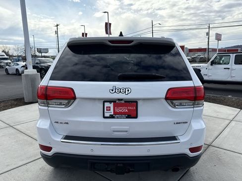 Used 2015 Jeep Grand Cherokee Limited w/ Trailer Tow Group IV image 4