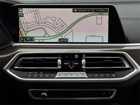 Used 2022 BMW X5 M50i w/ Premium Package image 15