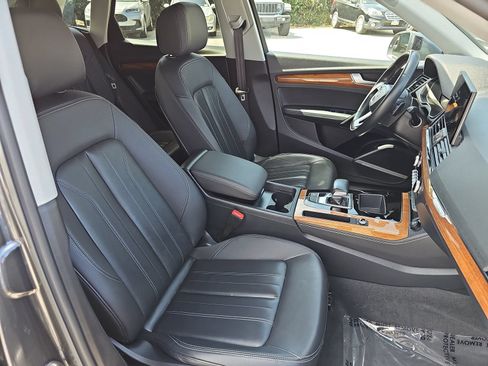 Used 2023 Audi Q5 2.0T Premium Plus w/ Premium Plus Package AWD/4WD image 10