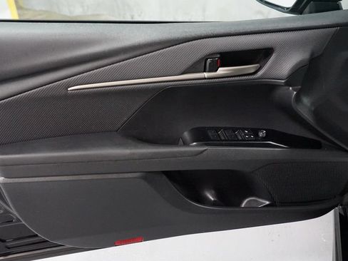 Used 2025 Toyota Camry SE FWD image 31