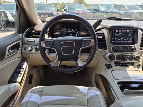 Used 2017 GMC Yukon XL Denali w/ Open Road Package AWD/4WD image 34
