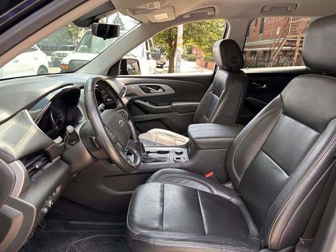 Used 2020 Chevrolet Traverse RS w/ LPO, Floor Liner Package AWD/4WD image 15
