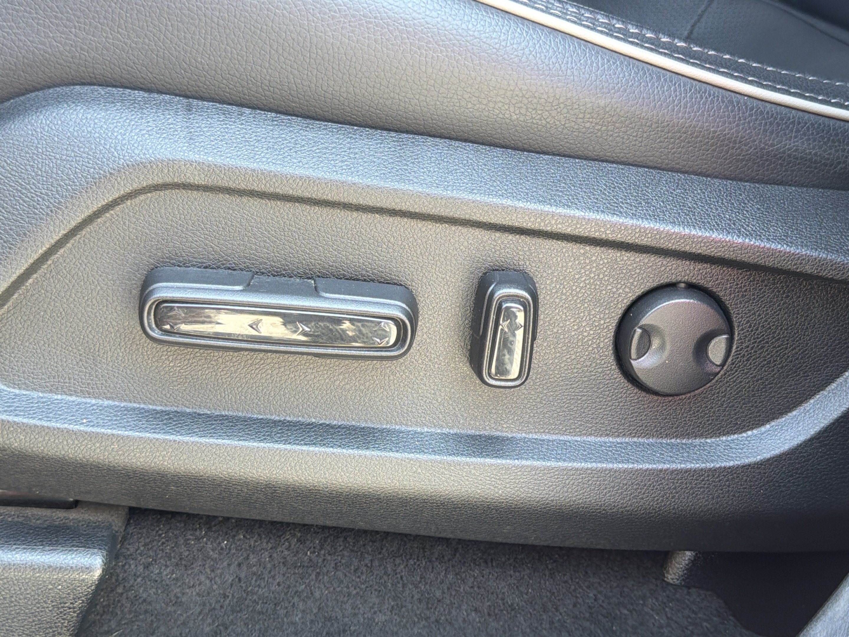 Used 2025 Honda Pilot Elite image 30