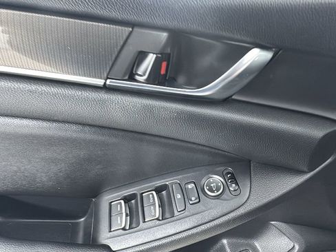 Used 2020 Honda Accord Sport image 17