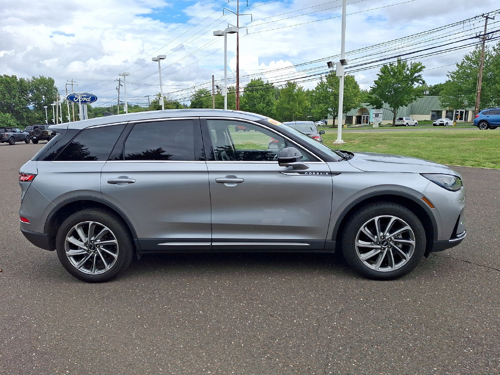 Used 2023 Lincoln Corsair AWD w/ Equipment Group 101A image 10
