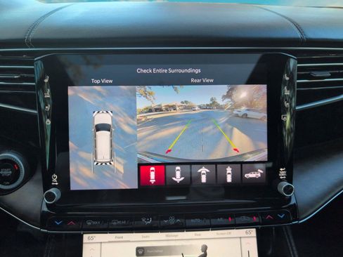 Used 2022 Jeep Grand Wagoneer Series II w/ Convenience Group III image 8