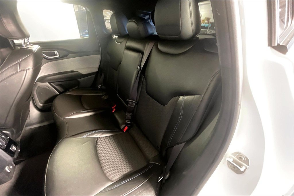 Used 2024 Jeep Compass Latitude AWD/4WD image 32