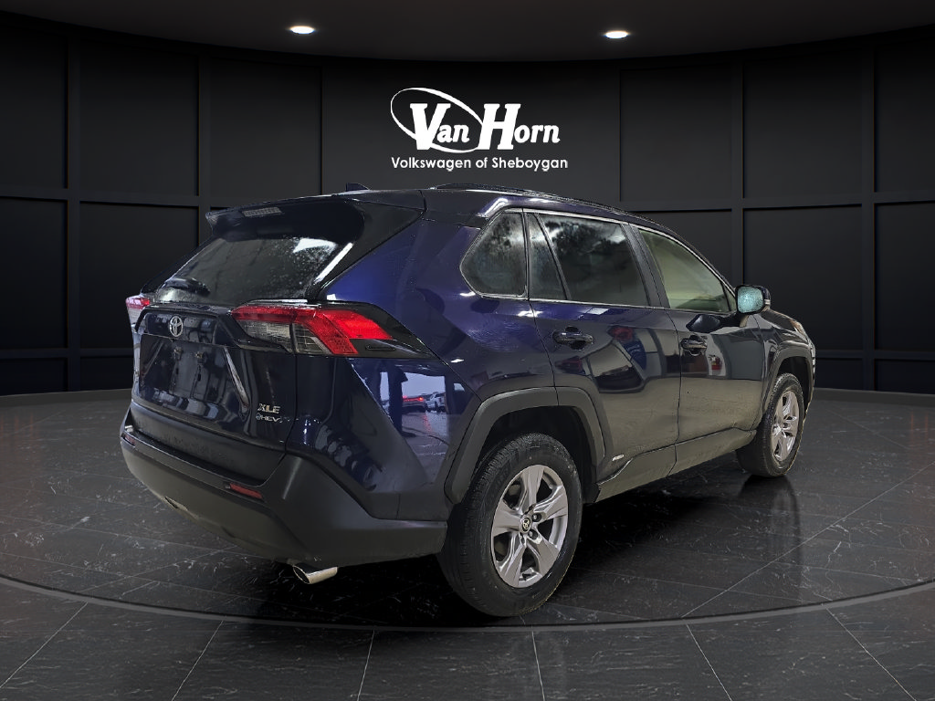 Used 2025 Toyota RAV4 XLE AWD/4WD image 7