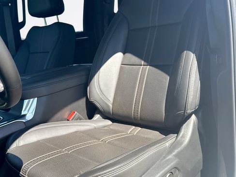 Used 2024 Chevrolet Silverado 3500 High Country w/ High Country Premium Package AWD/4WD image 11