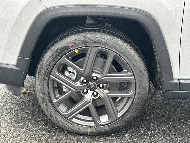 New 2026 Jeep Compass Limited w/ Sun, Sound & Navigation Group AWD/4WD image 13