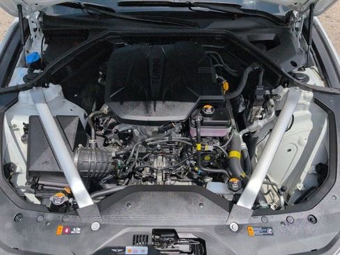 Used 2025 Genesis G70 2.5T RWD image 35