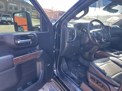 Used 2020 Chevrolet Silverado 3500 High Country image 8