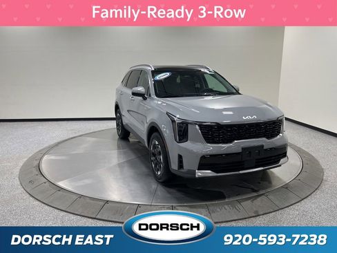 New 2026 Kia Sorento S image 3