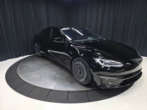 Used 2022 Tesla Model S image 6