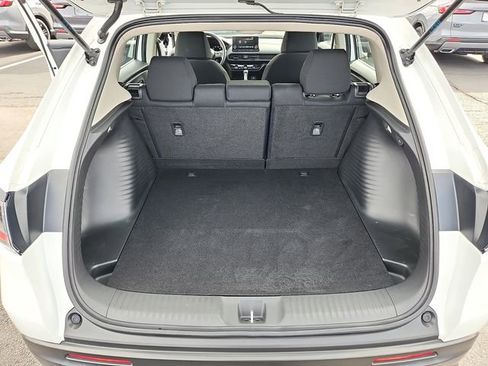 Used 2023 Honda HR-V LX image 28