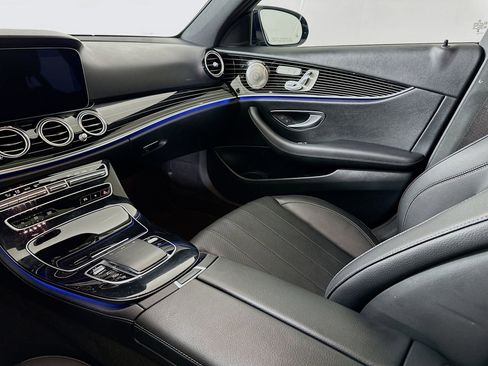 Used 2023 Mercedes-Benz E 350 4MATIC Sedan image 26