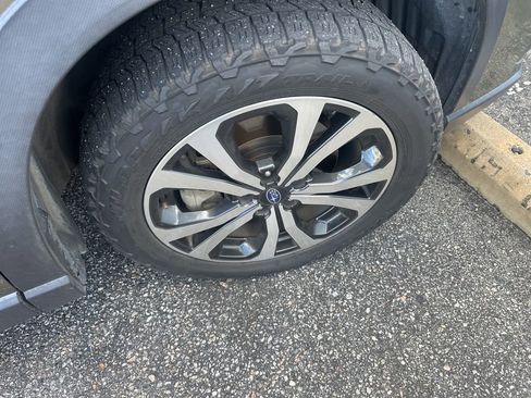 Used 2022 Subaru Forester Limited w/ Popular Package #3 image 7