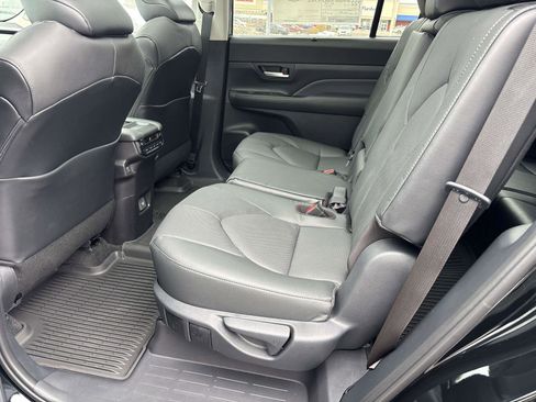 New 2026 Toyota Grand Highlander Limited image 6