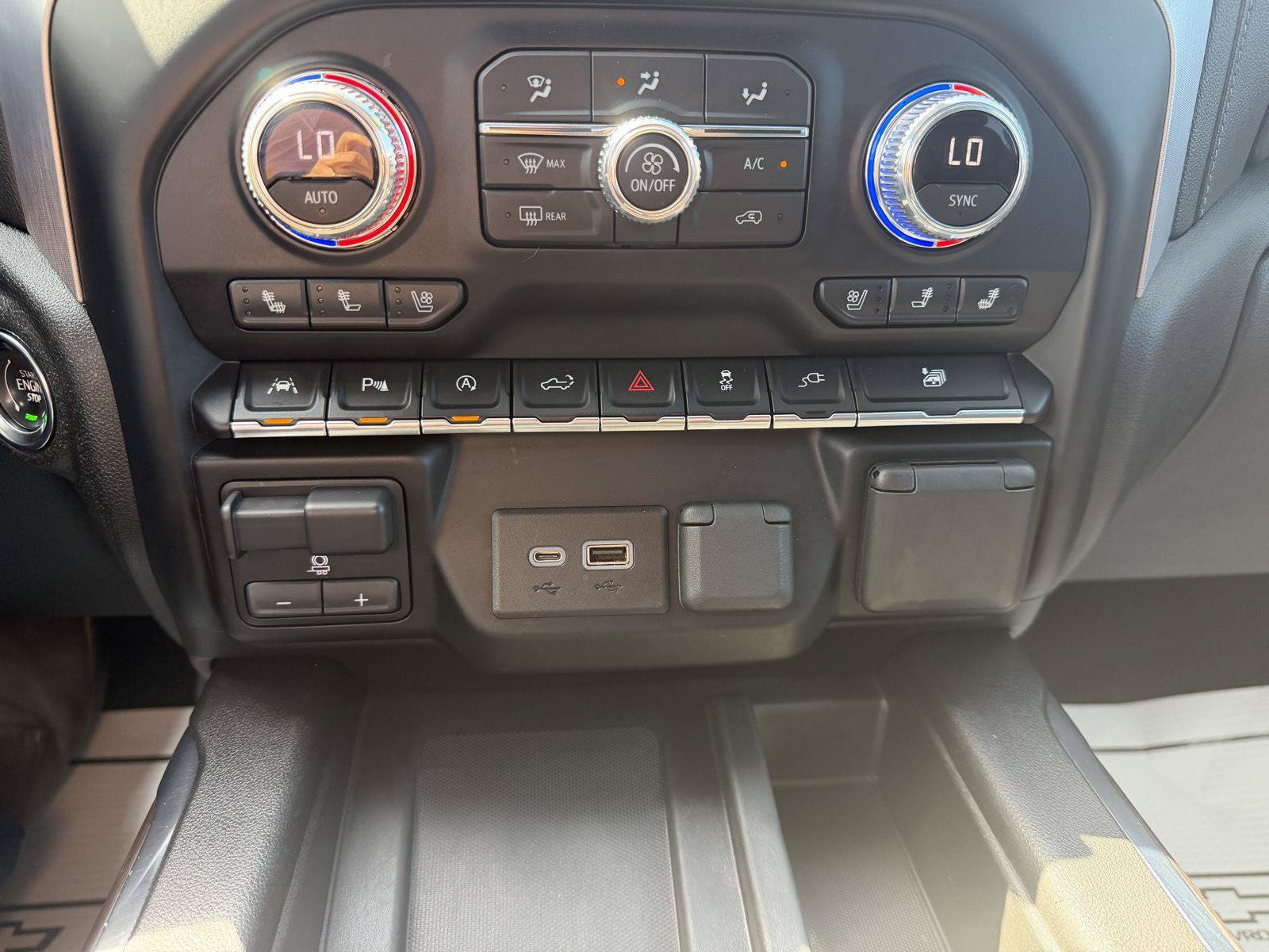 Used 2021 GMC Sierra 1500 SLT w/ Technology Package AWD/4WD image 19