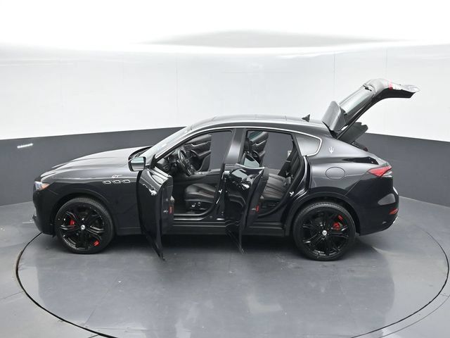 Used 2023 Maserati Levante GT AWD/4WD image 57