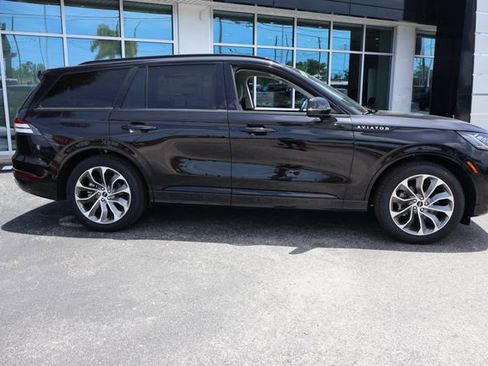 New 2025 Lincoln Aviator 2WD w/ Jet Appearance Package image 8