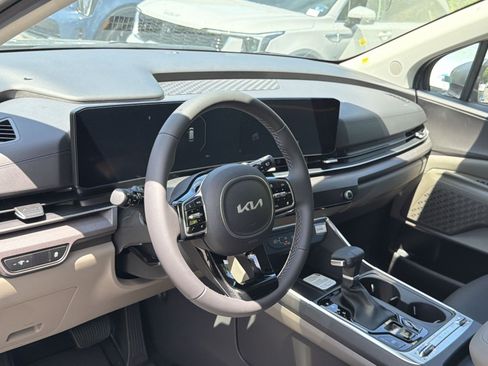 New 2026 Kia Carnival SX FWD image 21