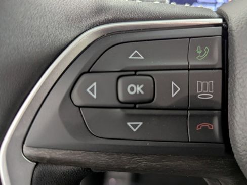 New 2026 Jeep Grand Cherokee Altitude RWD image 18